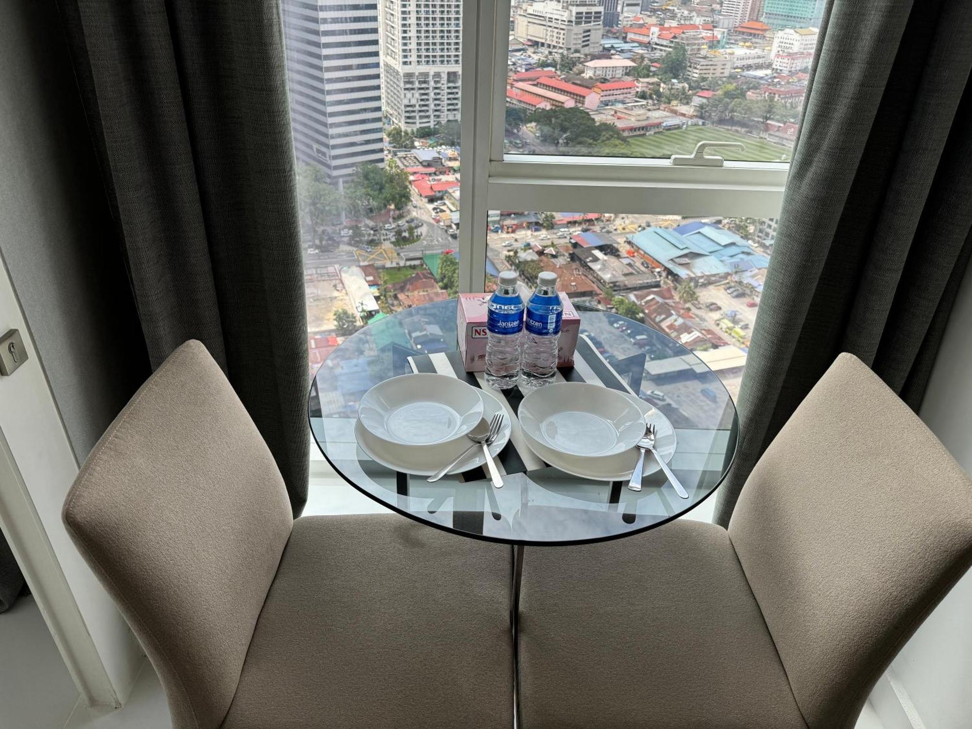 The Platinum Klcc By Infinity Pool * Kuala Lumpur